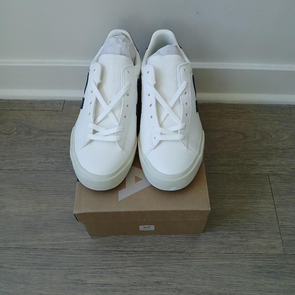 Veja Campo Leather Sneakers - Picture 6 of 11